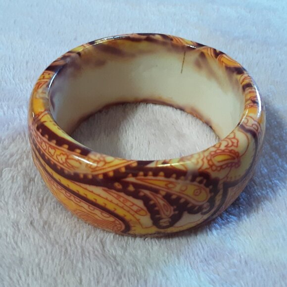 Vintage 1980s Paisley Lucite Thick Chunky Bangle Bracelet Boho Chic Arm Candy - Picture 1 of 4